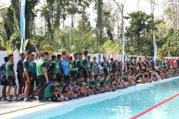 Prajurit Menbanpur Pasmar 3 Mengikuti Perlombaan Renang Dalam Rangka Hari Koarmada III Tahun 2023