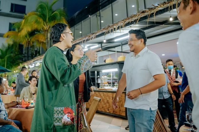Bobby Nasution Terima Penghargaan Pelopor Kebangkitan Film Medan