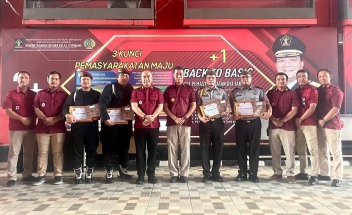 Berhasil Gagalkan Upaya Pelarian Warga Binaan, KaRutan Apresiasi Kinerja Petugas Pengamanan Rutan Cipinang