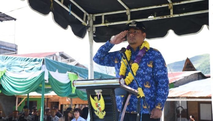 Bupati Samosir Pimpin Upacara Peringatan Hari Guru Nasional, yang dirangkai dengan HUT PGRI ke-78