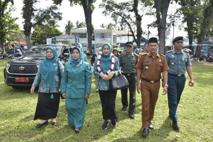Eli Maharani Hadiri Pelantikan TP.PKK Desa/Kelurahan Se-Kec. Natal