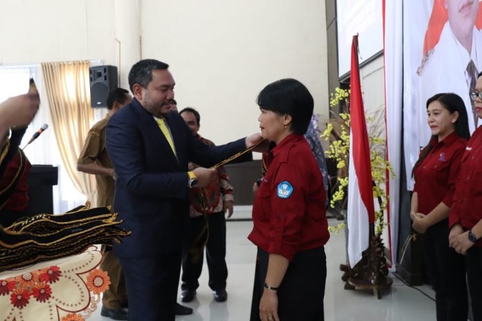 Gebyar Hari Guru: Bentuk Penghargaan Pemerintah Pakpak Bharat Kepada Para Guru