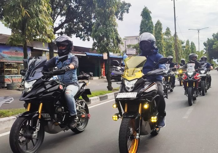 Honda CB150X Jelajah Misteri “Dua Alam”