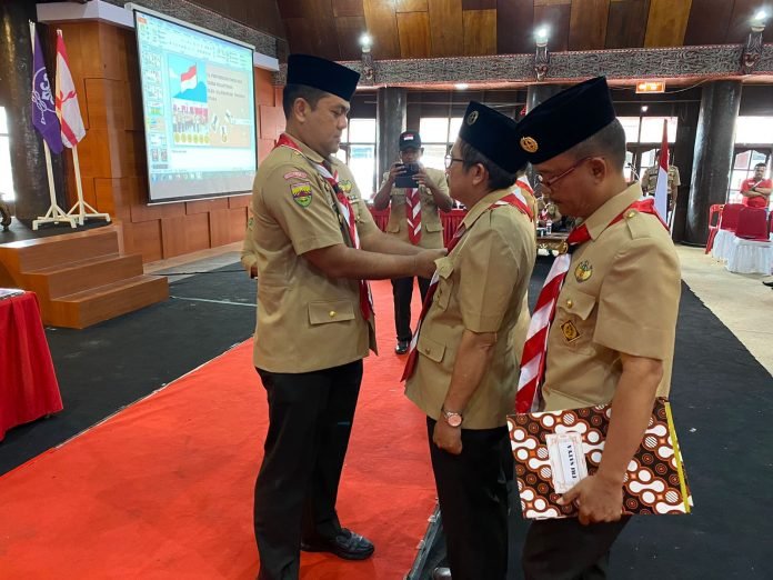 Kapolres Dan Bupati Lantik Gudep Kwarcab Pramuka Se-Kabupaten Taput