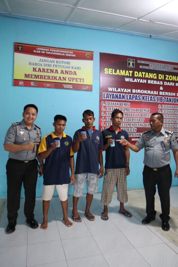 Konsisten Dukung Program PAGN, Lapas Tanjungbalai Test Urine 91 Warga Binaan