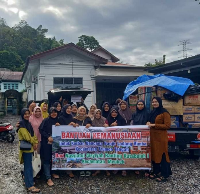 Peduli Sesama, NA Ranting Kutabuloh I Salurkan Bantuan Banjir Bandang