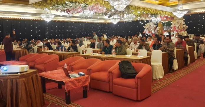 Pembekalan 256 Kades Kab.Madina (2) ,Pemimpin Bisa Mengambil Keputusan Yang Bijak