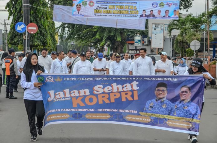 Pemko Padangsidimpuan  Gelar Jalan Sehat Dalam Rangka Penyambutan Hari KORPRI