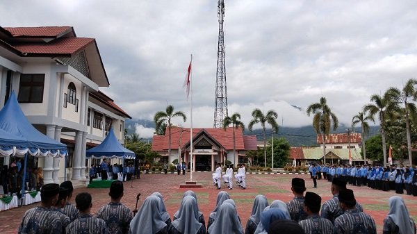 Peringati HUT Ke-52 Korpri, Plt Sekda Agara Pembina Upacara