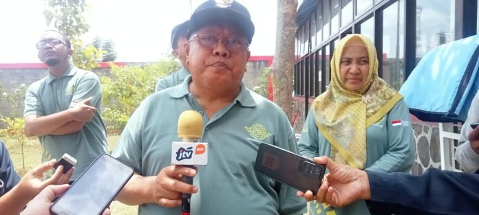 Santoso Minta Seluruh Elemen Masyarakat Bahu Membahu Atasi Masalah Sampah di Kota Blitar