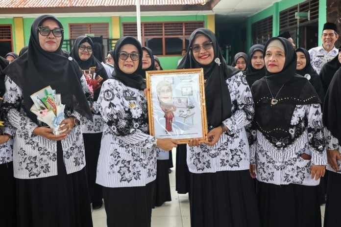 Wali Kota Hadiri Peringatan  Hari Guru Nasional dan Hari Ulang Tahun ke-78 Persatuan Guru Republik Indonesia