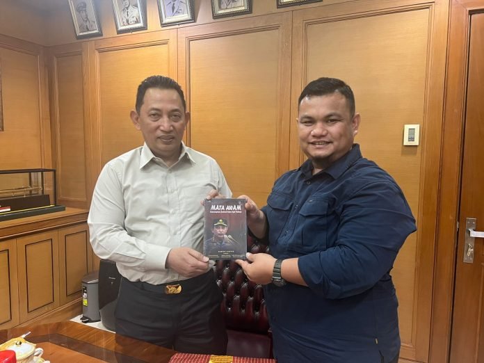 Fawer Sihite Tulis Buku Tentang Kepemimpinan Kapolri dan Akan Launching di 38 Provinsi Se-Indonesia