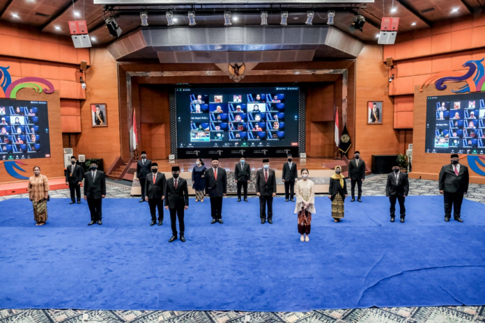 Menparekraf Lantik Pejabat Fungsional di Lingkungan Kemenparekraf/Baparekraf