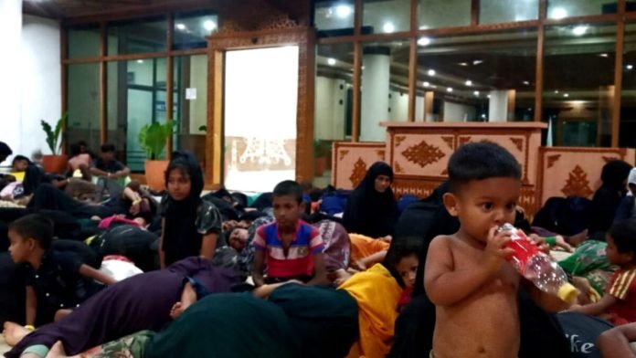 135 Rohingya di kantor gubernur Aceh dipindahkan ke Scout Camp Pramuka di Pidie