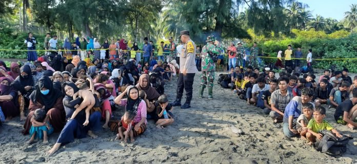 180 Pendatang Ilegal Rohingya Kembali Berlabuh Di Pidie Kamp Minaraya 180 Pendatang Ilegal Rohingya Kembali Berlabuh Di Pidie, Kamp Minaraya Penuh