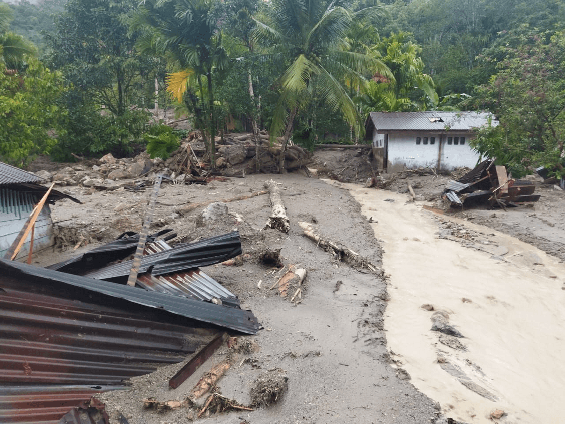 7 Rumah Warga di Taput Rusak Diterjang Banjir Bandang