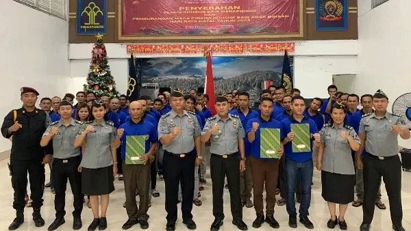 82;Warga Binaan Lapas Kelas IIA Binjai Terima Remisi Natal