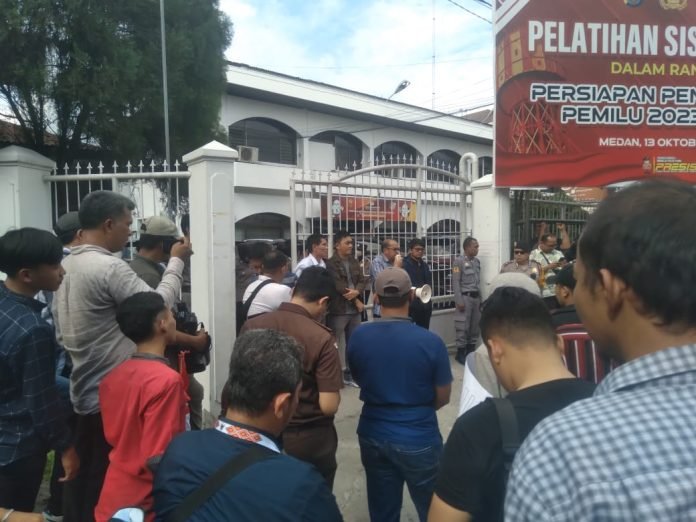 AMP-SUM Unjukrasa Tuntut KPU Sumut Netral