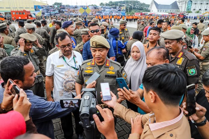 Apel Gelar Pasukan Jelang Pemilu Pj Gubernur Sumut Pastikan Jajarannya Apel Gelar Pasukan Jelang Pemilu, *Pj Gubernur Sumut Pastikan Jajarannya Siap Jaga Ketentraman dan Ketertiban Umum*