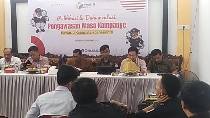 Bawaslu Jeneponto Himbau Peserta Pemilu Pasang APK di Lokasi yang Ditentukan