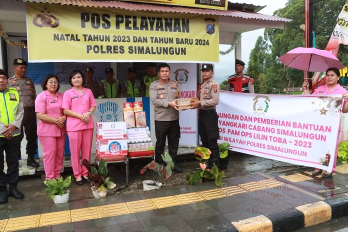 Bhayangkari Peduli, Kapolres dan Bhayangkari Simalungun Berkunjung ke Pos Pengamanan Operasi Lilin Toba 2023