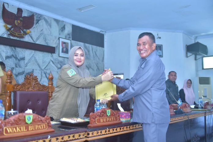 Bupati Bima Sampaikan Pendapat Akhir atas Dua Ranperda Inisiatif DPRD