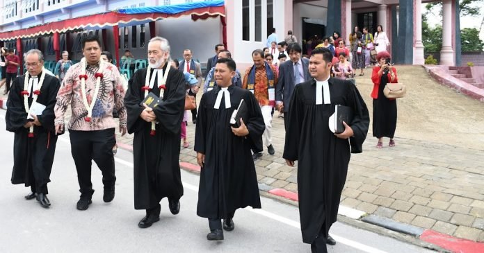 Bupati Samosir Hadiri Peresmian Gedung Gereja dan Sopo HKBP Pangururan