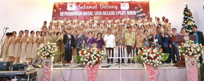 Bupati Simalungun Hadiri Perayaan Natal SMA Negeri 1 Plus Raya