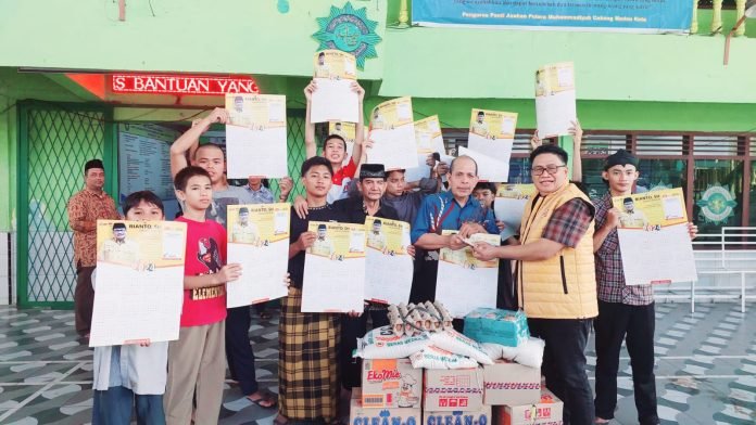 Caleg DPR RI Partai Hanura Rianto SH  Serahkan Sembako di Panti Asuhan