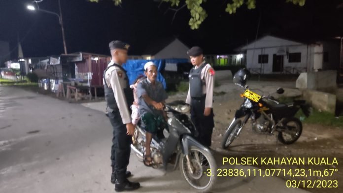 Cegah Gangguan Kamtibmas, Polsek Kahayan Kuala Gelar Patroli Malam Hari