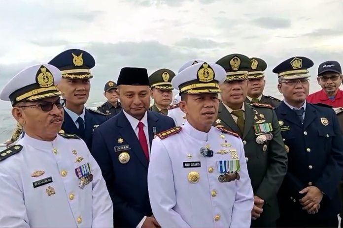 Danrem 011/LW Hadiri Peringatan Hari Armada RI di Geladak KAL Bireuen