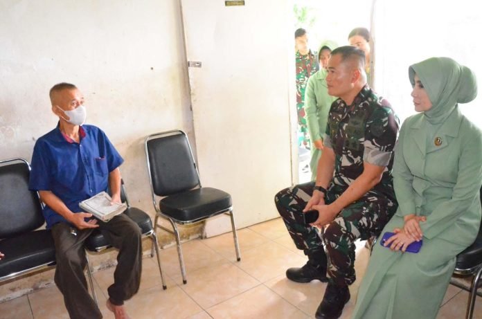 Danrem 044/Gapo Jenguk dan Beri Semangat Kopka Kadarisman