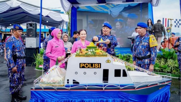 Kapolda Sumut Irjen Pol Agung Setya Imam Efendi saat perayaan HUT ke-73 Polairud. (Foto Ist)