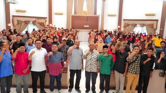 Hadiri Seminar Pendidikan, Syah Afandin: Ditangan Kalian Kemajuan Langkat di Masa Depan