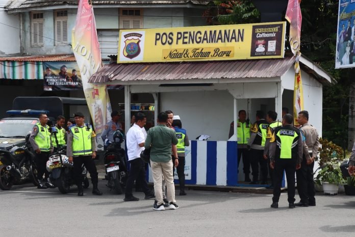 KAPOLRES PEMATANG SIANTAR CEK KESIAPAN POS PAM DAN POS YAN OPS LILIN TOBA 2023