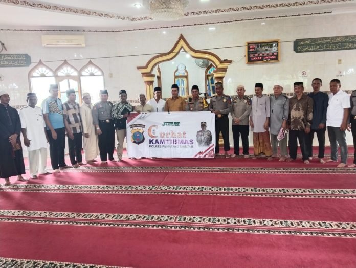 Kapolres pematang siantar dengarkan keluhan masyarakat di mesjid taqwa