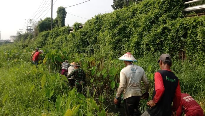 Karya Bakti Koramil 0815/05 Gedeg, Pupuk Semangat Gotong Royong Warga Binaan