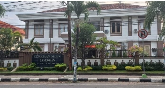 Kejari Lamongan Gembar Gembor Dalam Pemberitaan, Bukti Kinerjanya Nihil