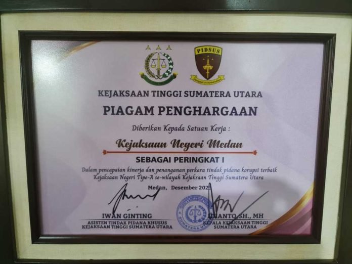 Kejari Medan Juara I Kinerja Terbaik di Bidang Pidsus dan Publikasi Informasi 