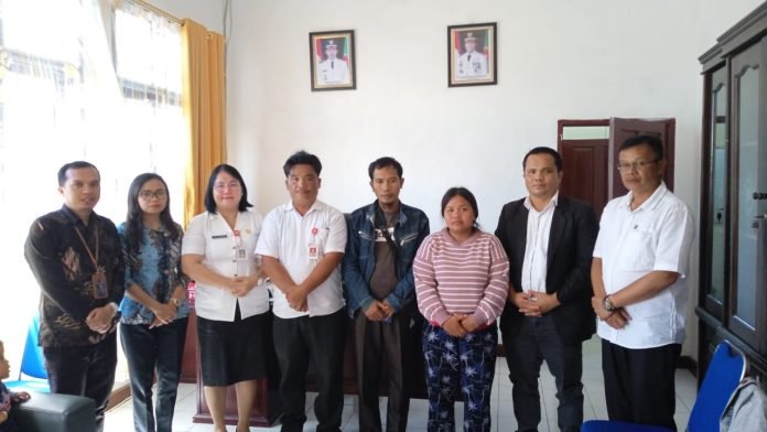 Kementerian Sosial Serahkan Bantuan Bencana Longsor di Humbahas