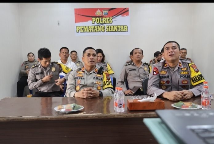 Melalui Zoom, Kapolres Pematang Siantar Ikuti Rapat Lintas Sektoral Pengamanan Nataru 2023 – 2024 Oleh Polda Sumut