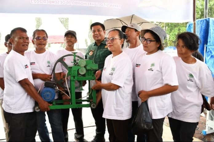 Menerobos Pasar Modern, 21 Kelompok UMKM Samosir mendapat Bantuan dari Pemkab Samosir