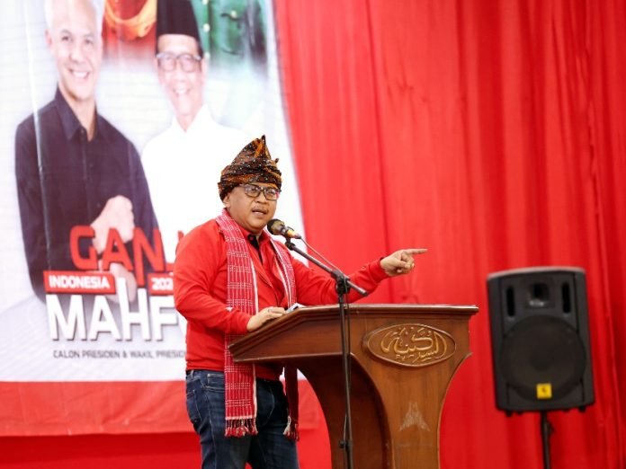 Mengapa Pak Prabowo Nggak Bisa Blusukan? Hasto: Karena Bukan dari PDI Perjuangan dan Bukan Jokowi