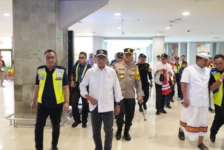 Menhub Budi Karya Sumadi mengatakan, kemacetan panjang dan parah terjadi mulai dari jalan Tol Bali Mandara hingga Bandara Ngurah Rai.