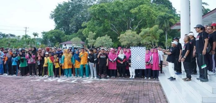 Meriahkan HUT ke-78 PGRI, Pemkab Asahan Gelar Jalan Santai