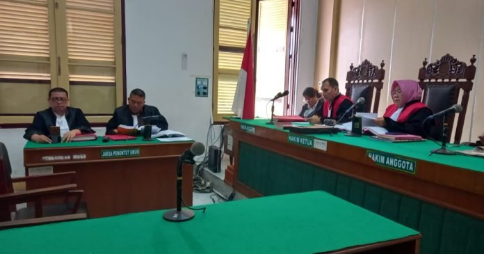 Oknum JPU Kejati Sumut 'Kelabui' Wartawan, Benny Subarja Sinaga Dituntut 1 Tahun Penjara