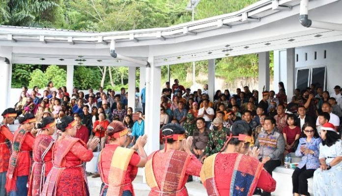 Opera Batak Si Mardan Mendapat Sambutan Hangat Pengunjung, pada Soft Launching Pantai Lagundi