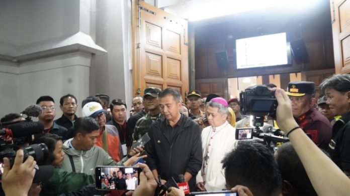 Pangdam III/Siliwangi Bersama Forkopimda Pantau Malam Misa Natal