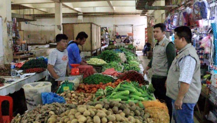 Pastikan Kelangkaan Sembako Aman Menjelang Nataru, Polres Labuhanbatu Sidak Pasar 2 Kabupaten