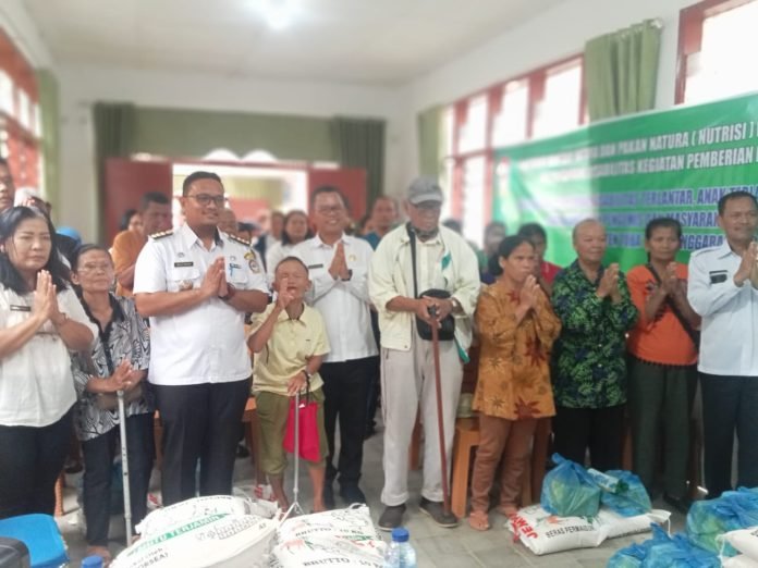 Pemkab Toba Salurkan Nutrisi Bagi Lansia dan Penyandang Disabilitas